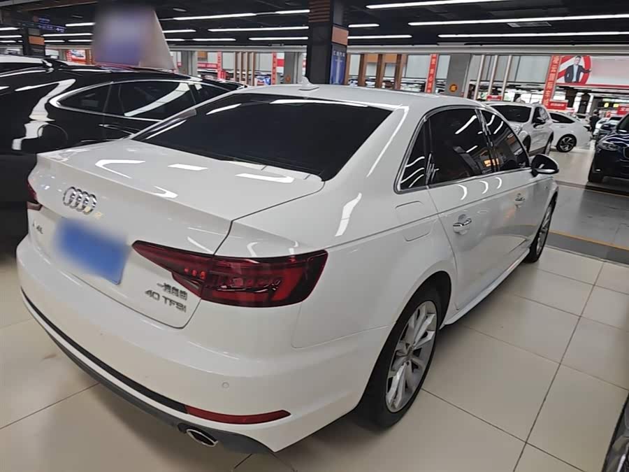 Audi A4L 2018