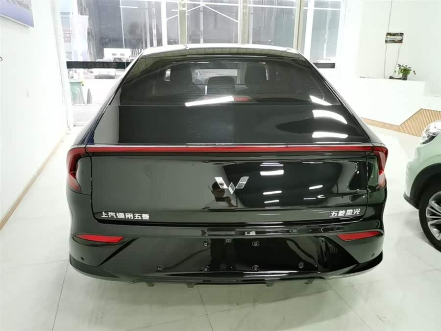 Wuling Starlight 2025