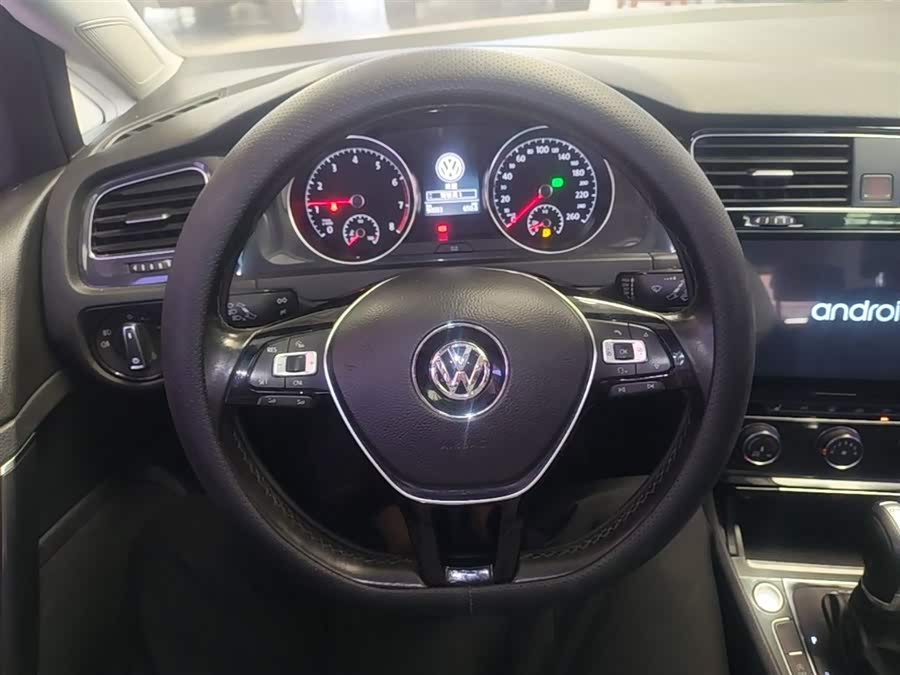 Volkswagen Golf 2018 — фото 11