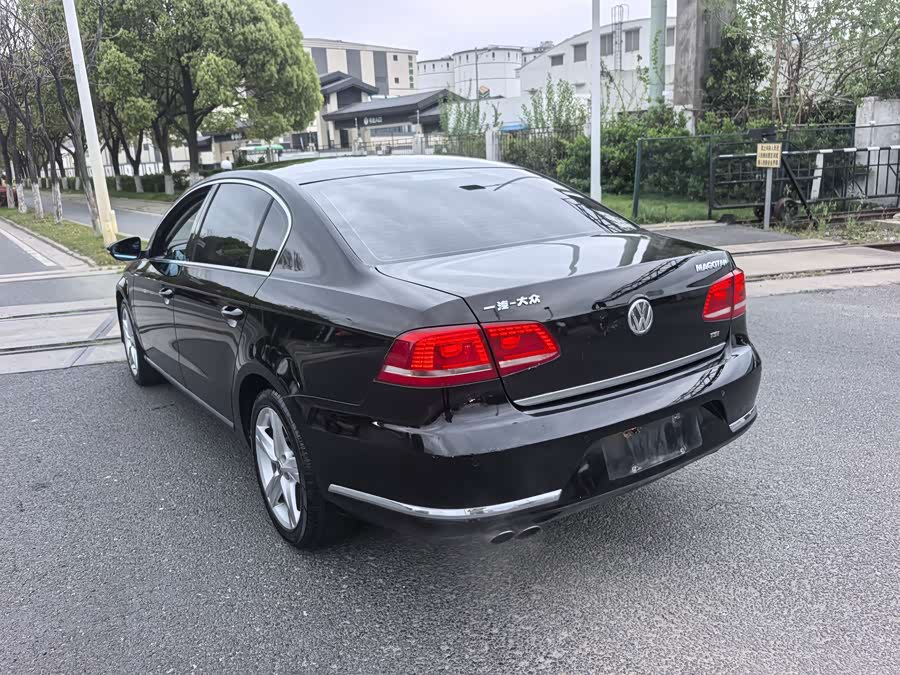 Volkswagen Magotan 2016