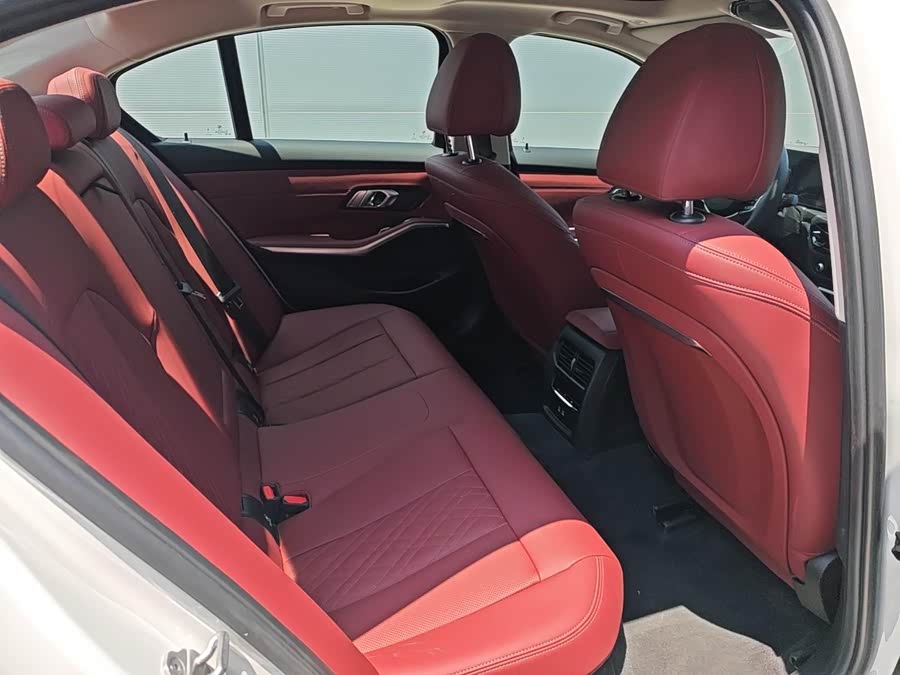 BMW 3 Series 2025