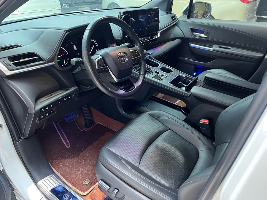 Toyota Sienna 2023