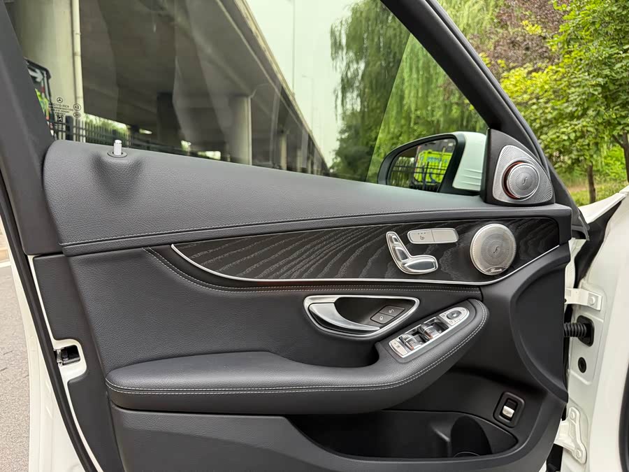 Mercedes-Benz C-Class 2019 — фото 13