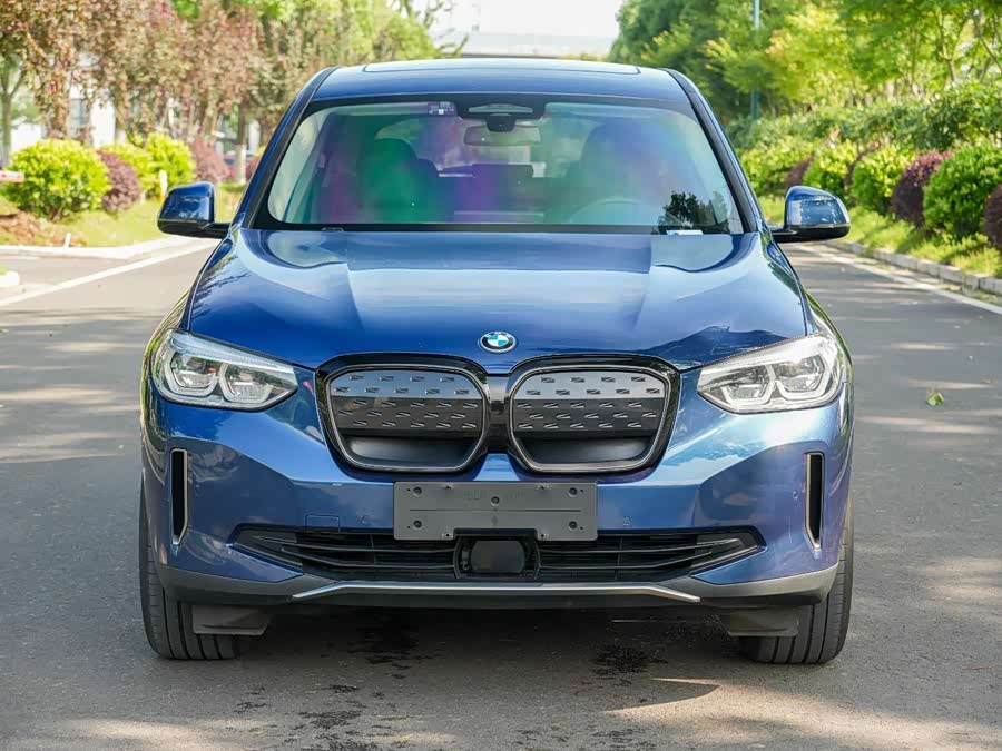 BMW iX3 2021