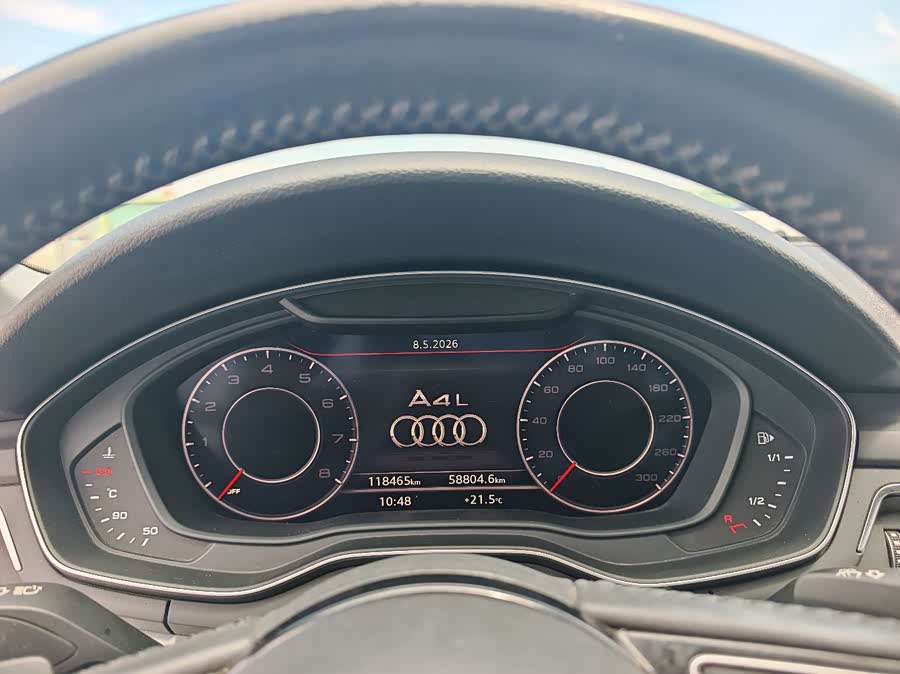 Audi A4L 2018 — фото 9