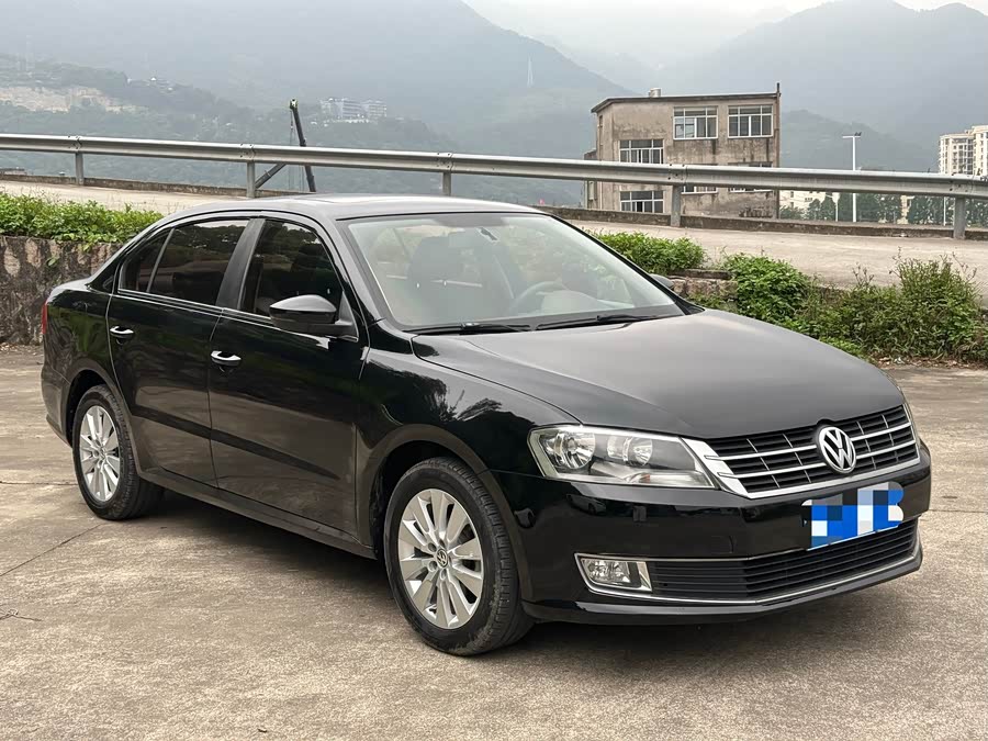 Volkswagen Lavida 2013