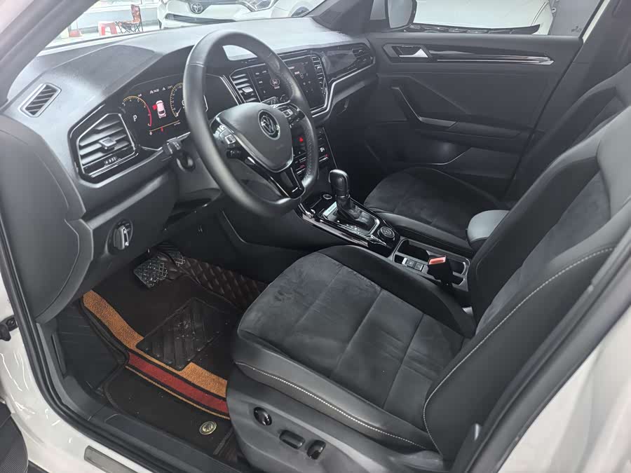 Volkswagen T-Roc 2021