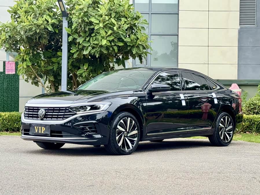 Volkswagen Passat 2023