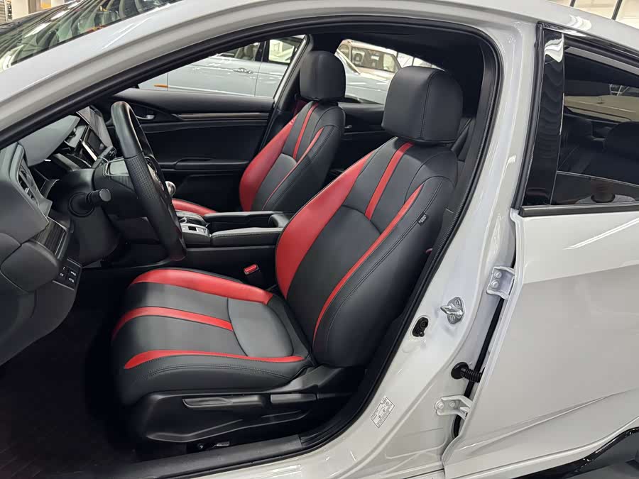 Honda Civic 2021 — фото 19