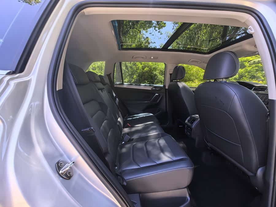 Volkswagen Tiguan L 2017 — фото 24