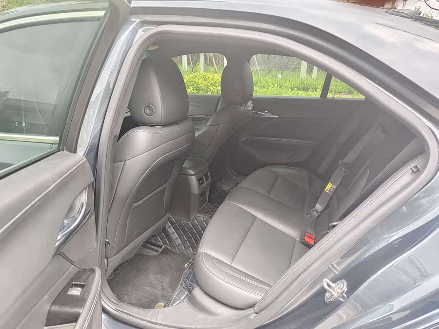 Cadillac CT4 2022