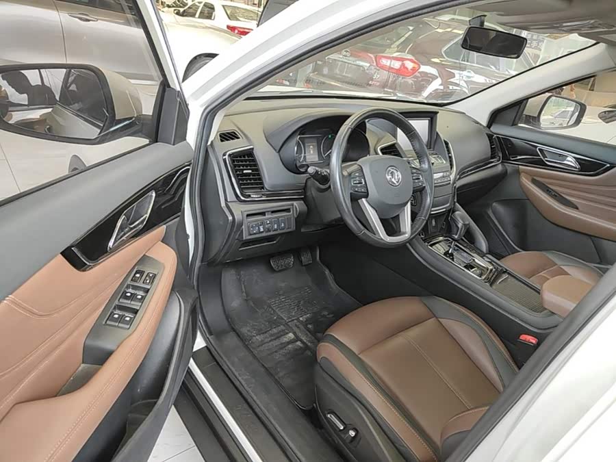 Dongfeng Fengshen AX7 2018 — фото 16