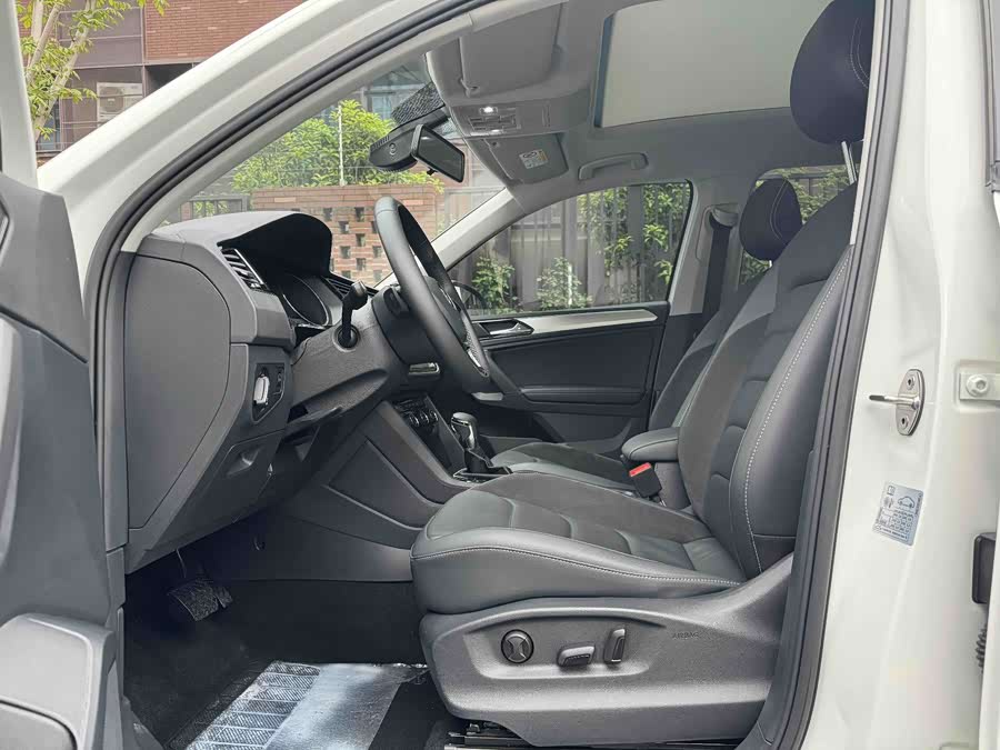 Volkswagen Tiguan L 2020