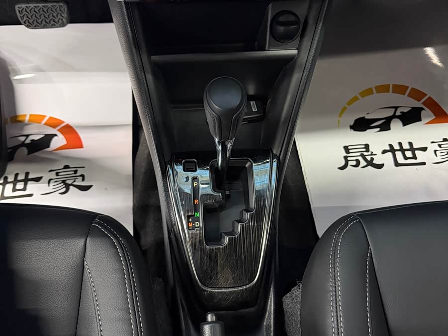 Toyota Yaris L 2022 — фото 13
