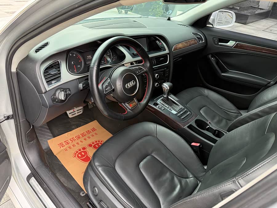 Audi A4L 2015