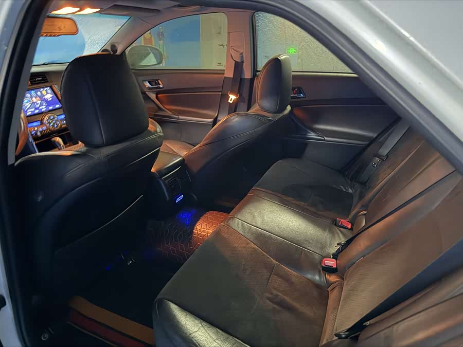 Toyota Reiz 2013