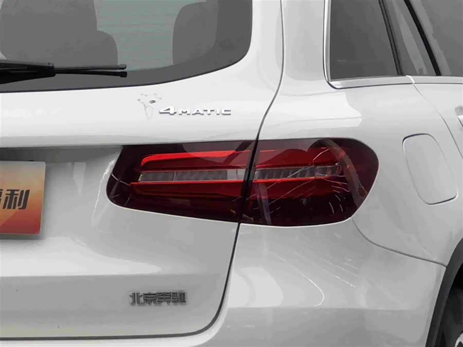 Mercedes-Benz GLC 2018 — фото 19