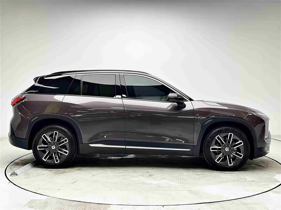 NIO ES6 2020