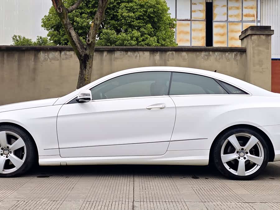 Mercedes-Benz E-Class 2012