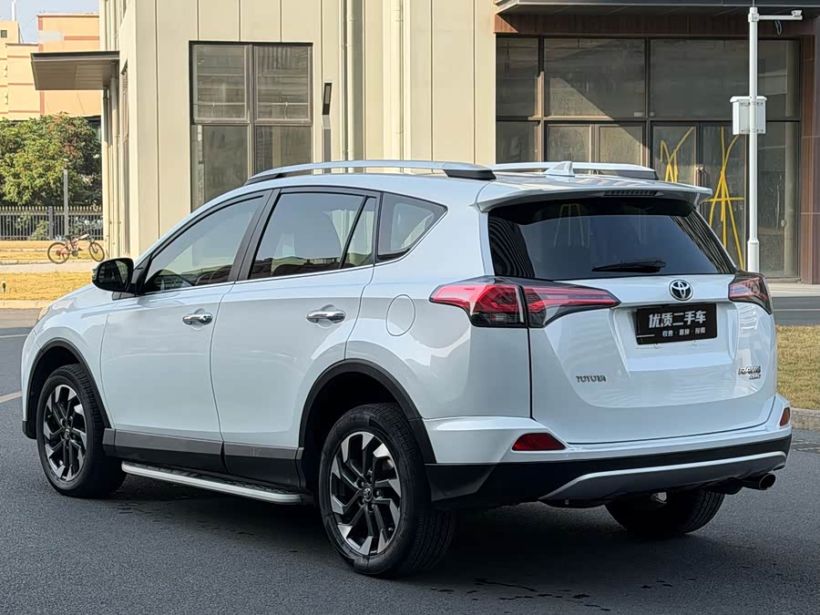 Toyota RAV4 2016