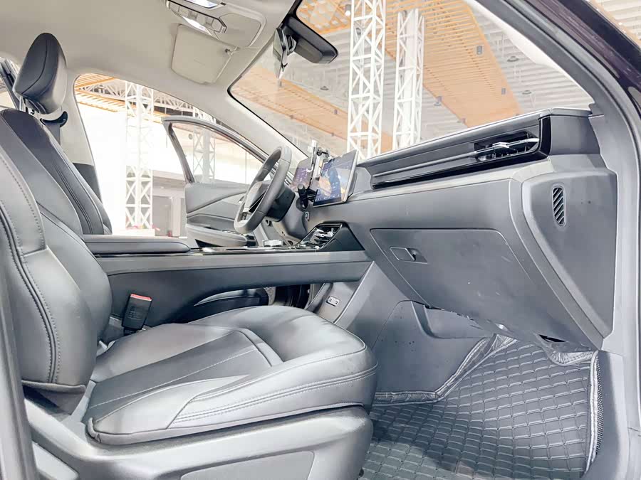 Wuling Starlight 2023 — фото 23