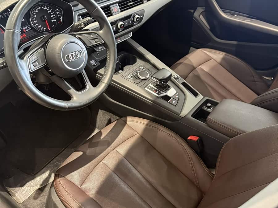 Audi A4L 2018 — фото 10