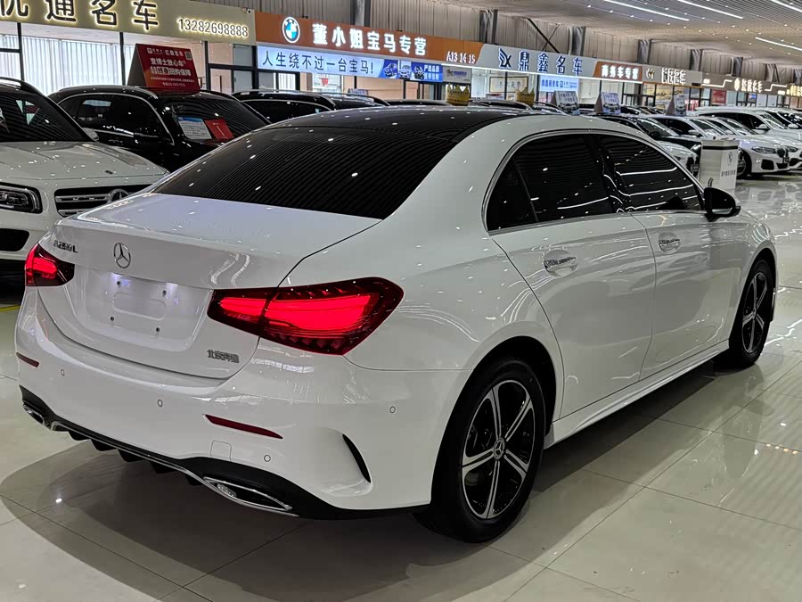 Mercedes-Benz A-Class 2024 — фото 11