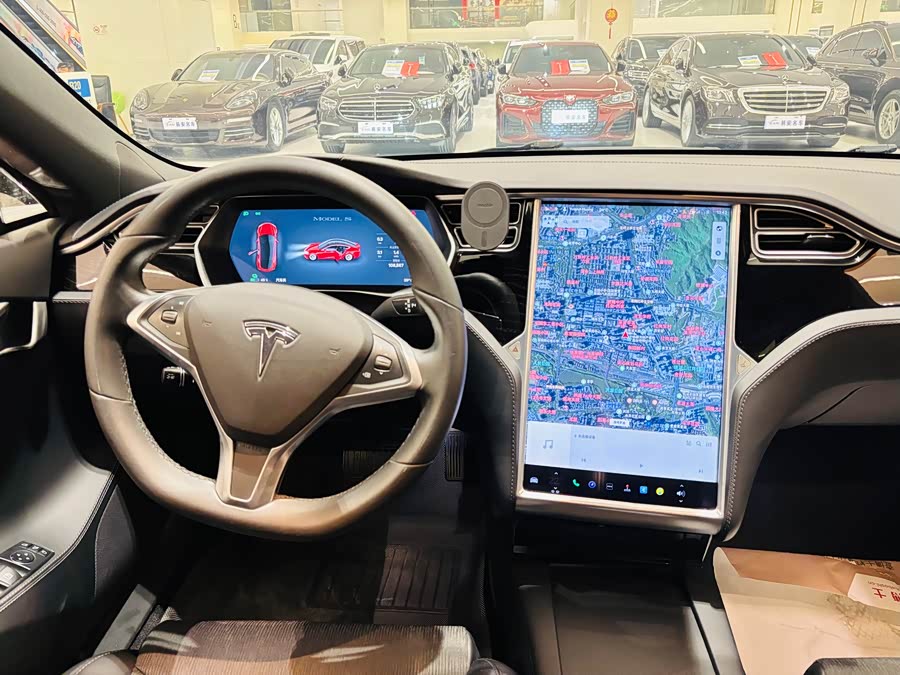 Tesla Model S 2016 — фото 13