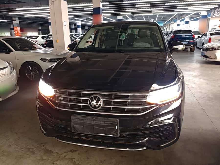 Volkswagen Tiguan L 2022