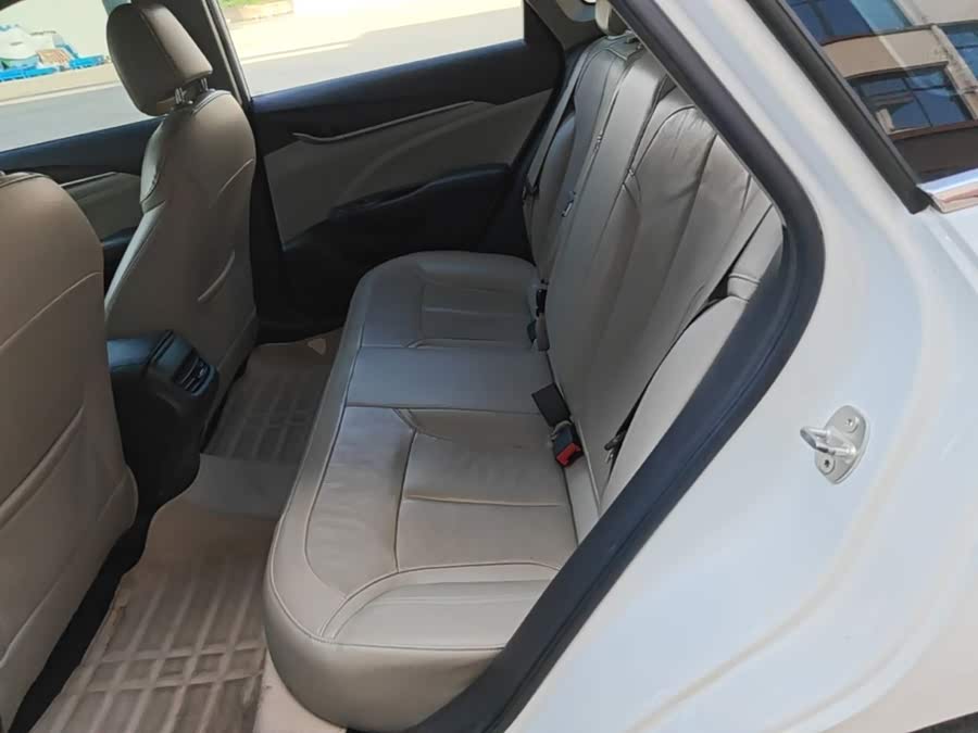 Buick Excelle GT 2019 — фото 17