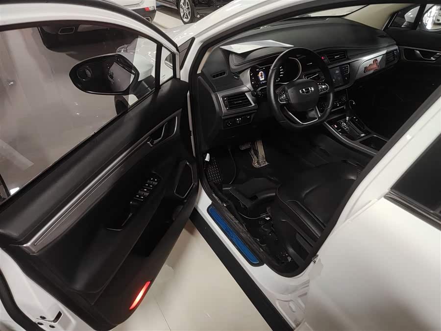 Geely Emgrand GS 2019 — фото 16