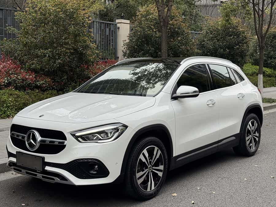 Mercedes-Benz GLA 2020