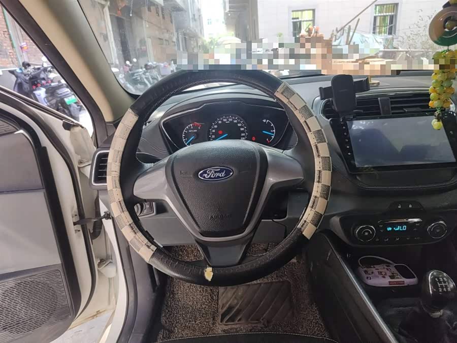 Ford Forrest 2015