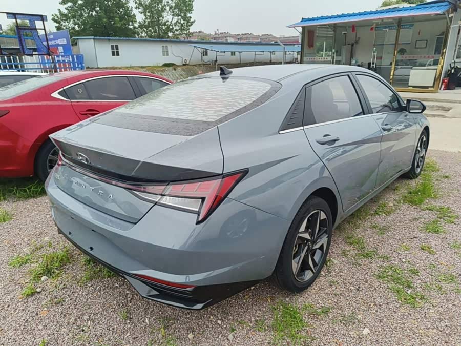 Hyundai Elantra 2021