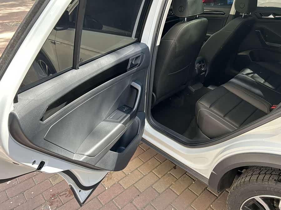 Volkswagen T-Roc 2022 — фото 15