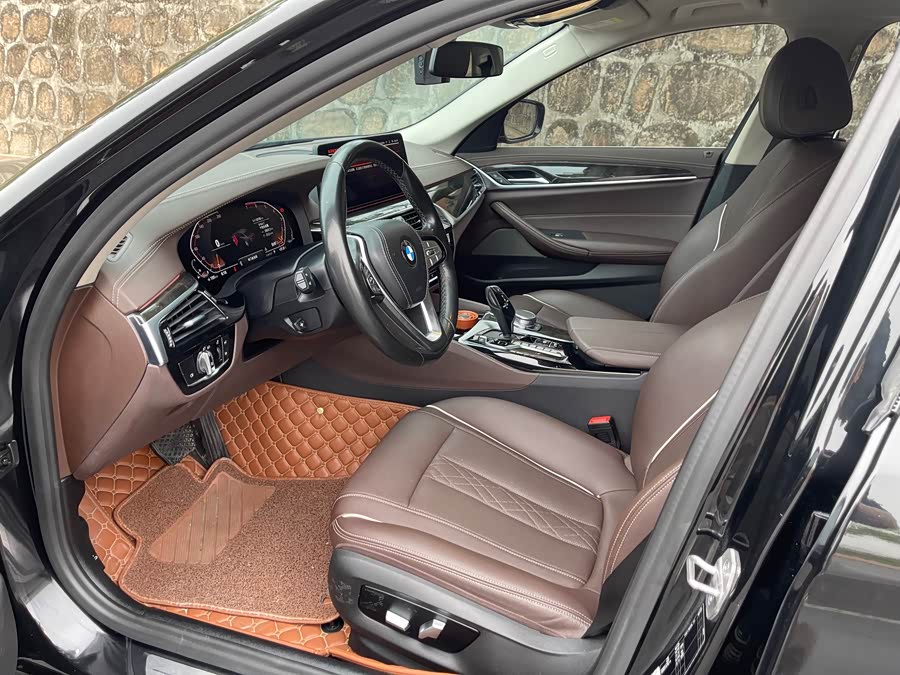 BMW 5 Series 2021