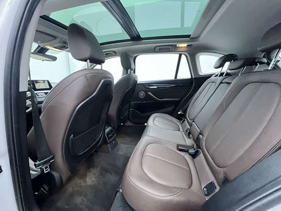 BMW X1 2021 — фото 14