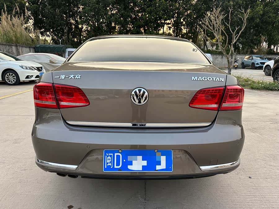 Volkswagen Magotan 2012