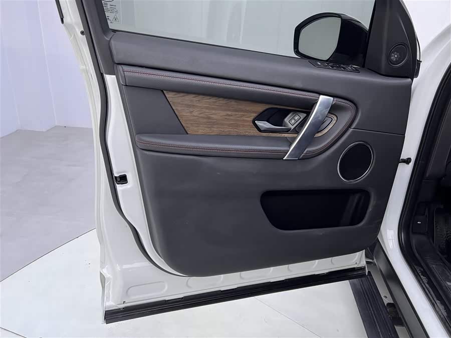 Land Rover Discovery Sport 2020 — фото 17