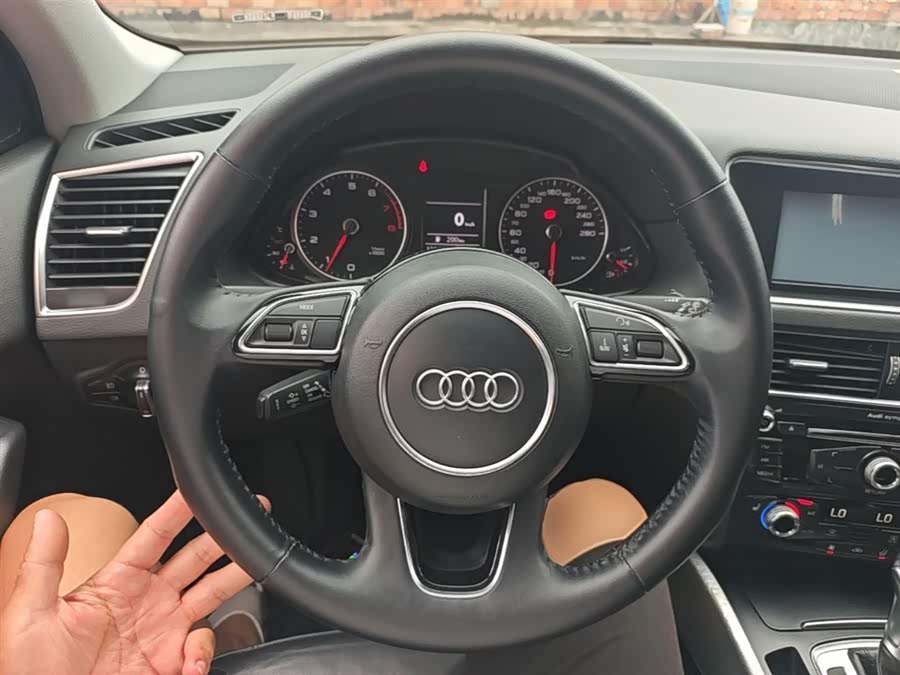 Audi Q5 2015 — фото 11