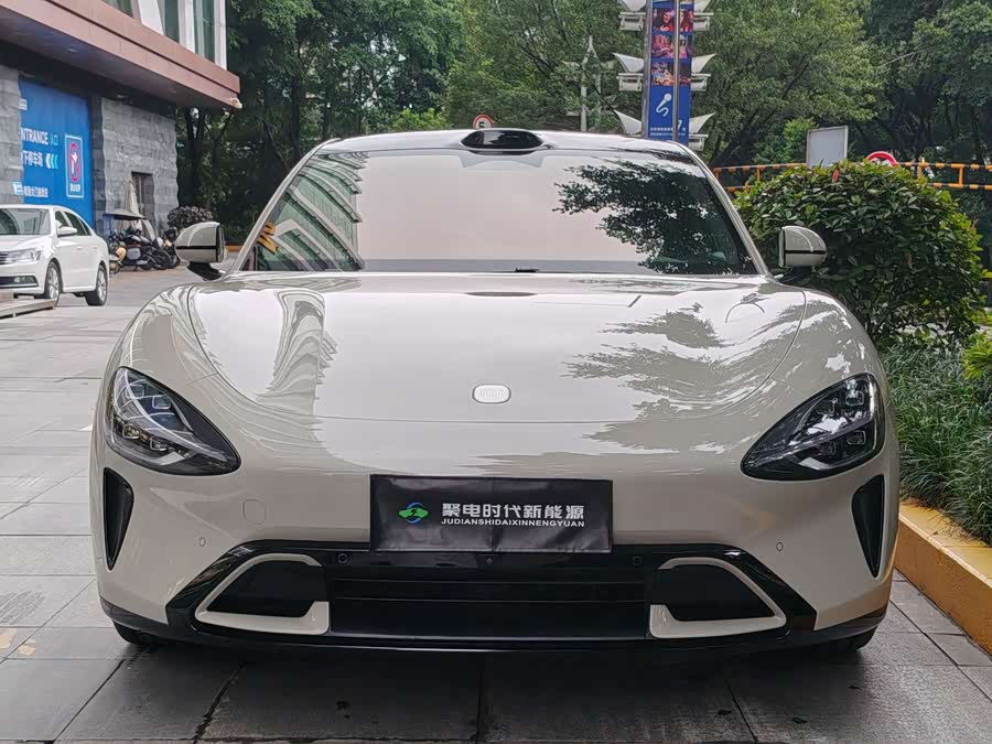 Xiaomi SU7 2024