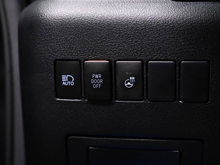 Toyota Alphard 2020 — фото 19