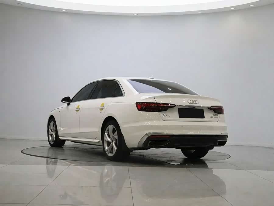 Audi A4L 2020