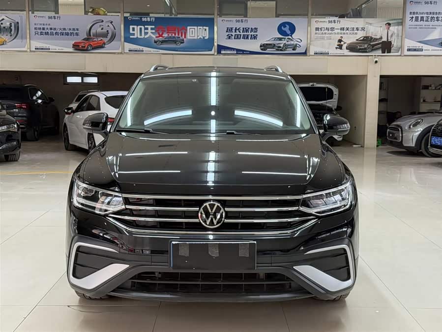 Volkswagen Tiguan L 2023