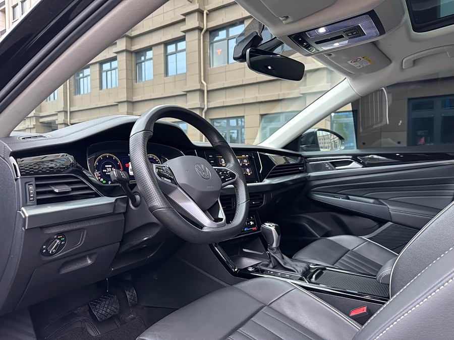 Volkswagen Passat 2023