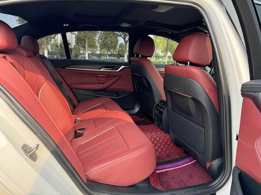 BMW 5 Series 2023