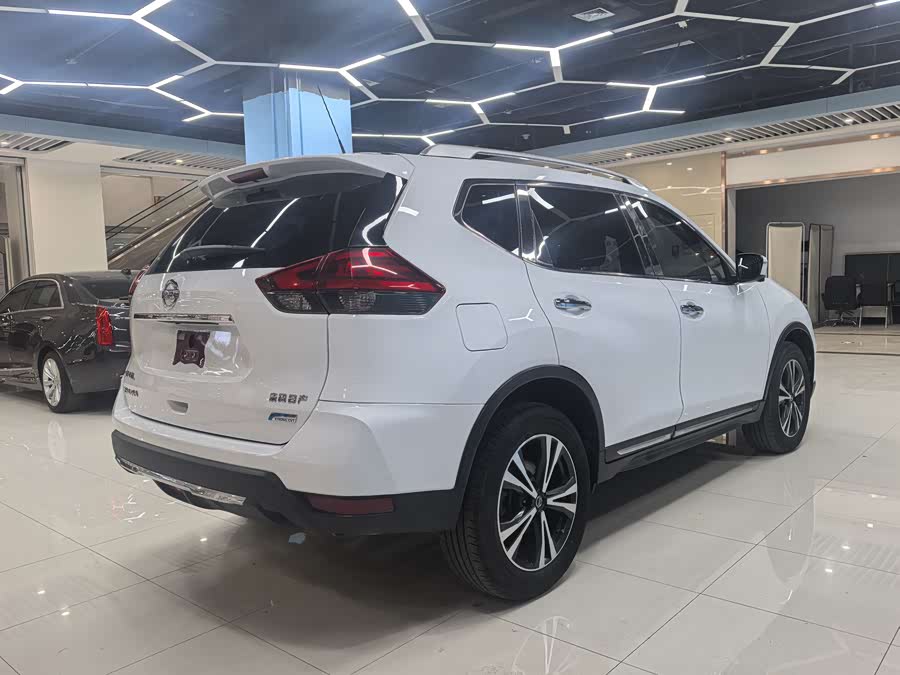 Nissan X-Trail 2017 — фото 11