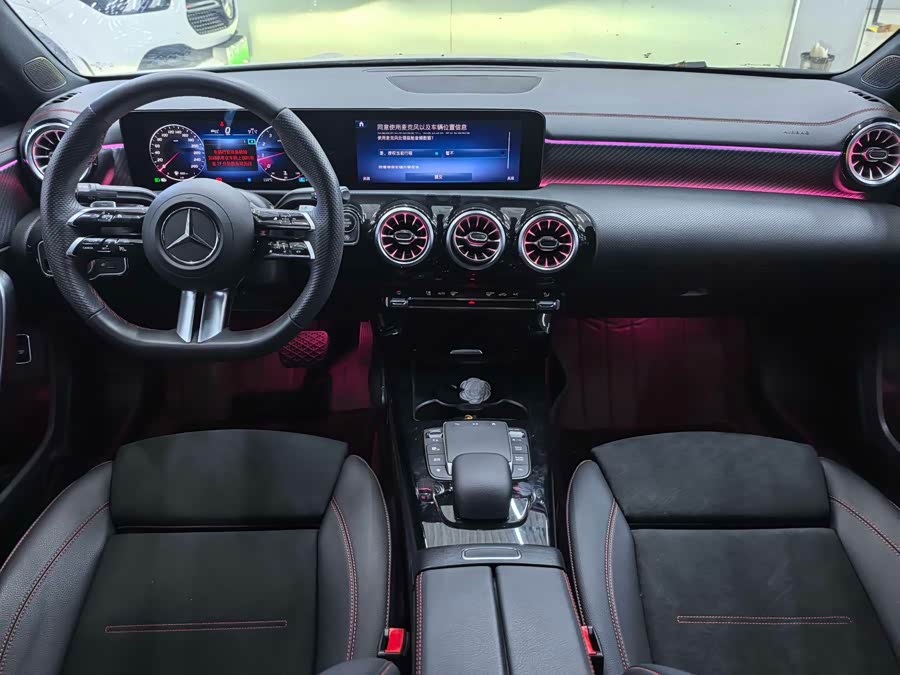 Mercedes-Benz A-Class 2023 — фото 11