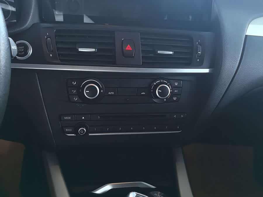 BMW X3 2016 — фото 12
