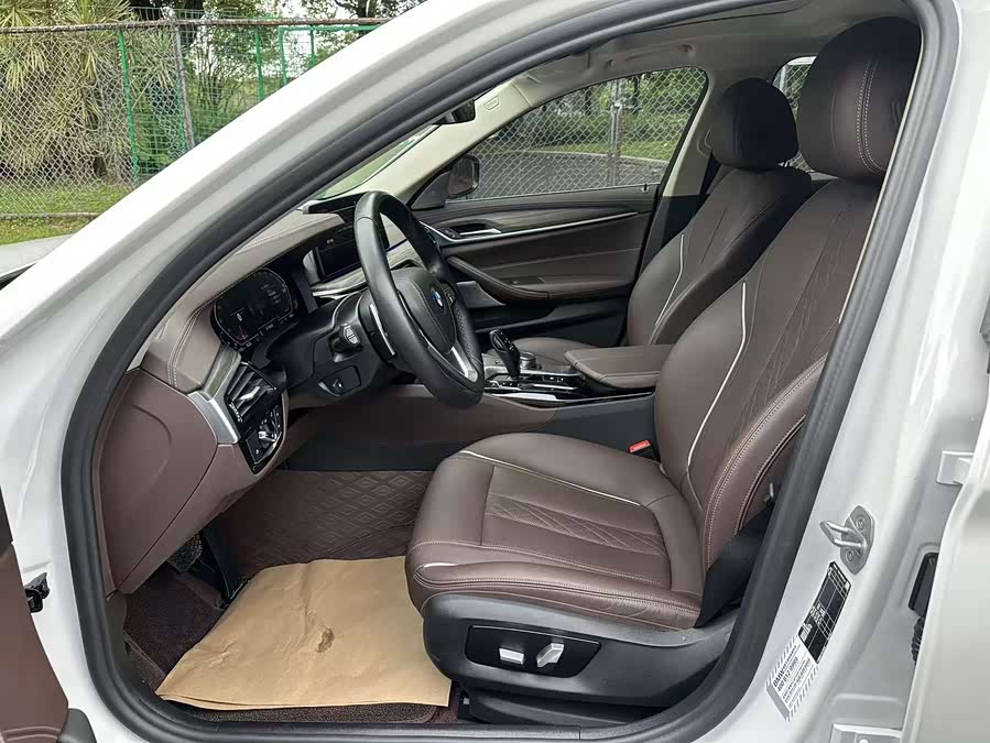 BMW 5 Series 2023